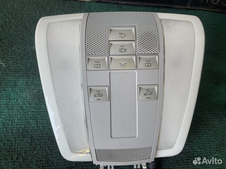 Плафон салона Mercedes Benz W204