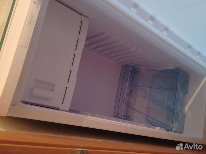 Холодильник в хорошем состоянии отлично работает
