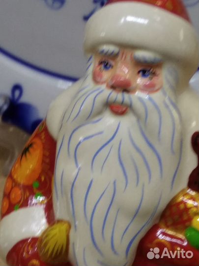 Статуэтка керамика. Дед Мороз. Большой. Яркий