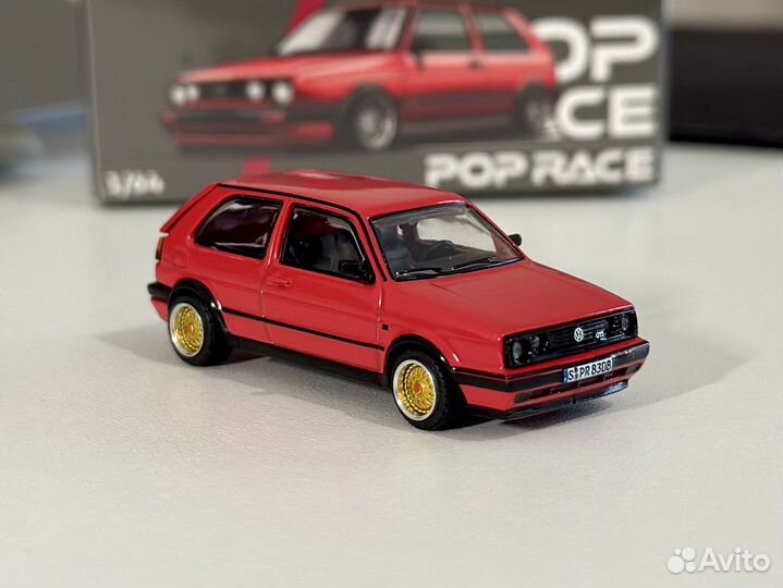 Коллекционная мoдeль Volkswagen Golf MK2 1:64