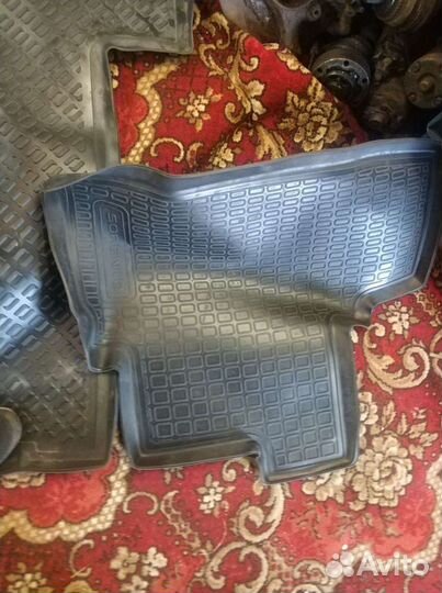 Коврики на Кио Саренто 2017 год