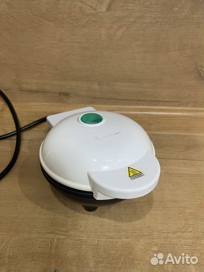 Электрическая вафельница