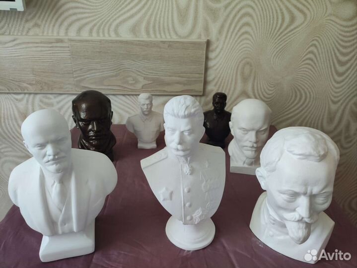 Бюст Сталина, Ленина, Дзержинского и Путина