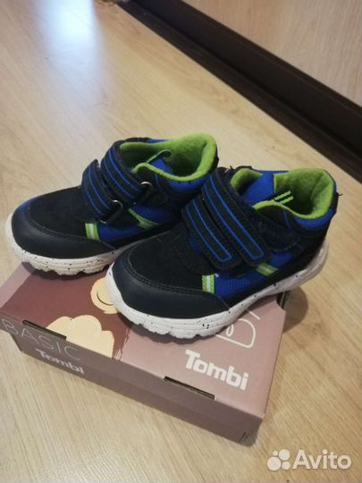 Кроссовки детские