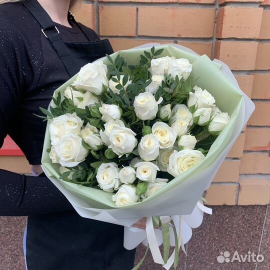 Букет из кустовых роз