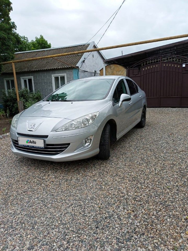 Peugeot 408: фото владельца