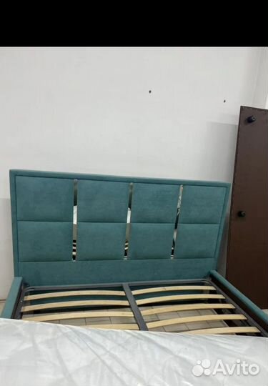 Кровать двухспальная