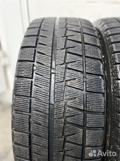 Bridgestone Blizzak Revo GZ 215/55 R17