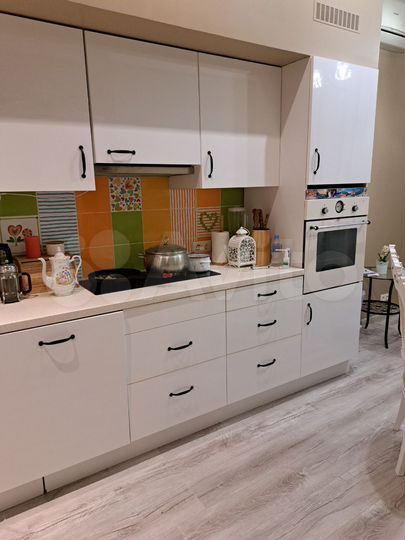 3-к. квартира, 88 м², 2/4 эт.