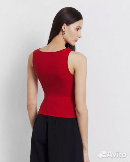Красный топ новый