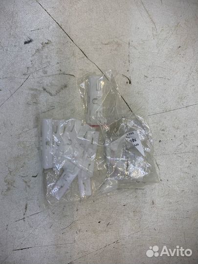 Кронштейн Toyota Camry 70 2017-2023