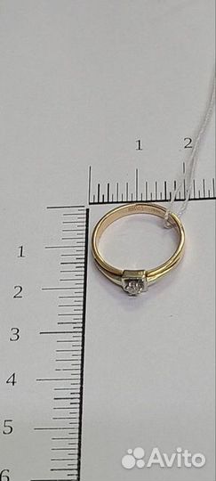 Золотое кольцо с камнем 16,5р