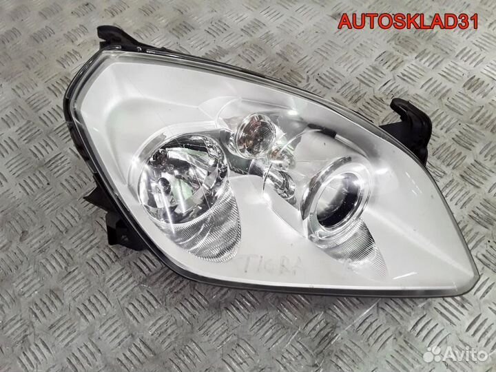 Фара передняя правая Opel Tigra B 93162202