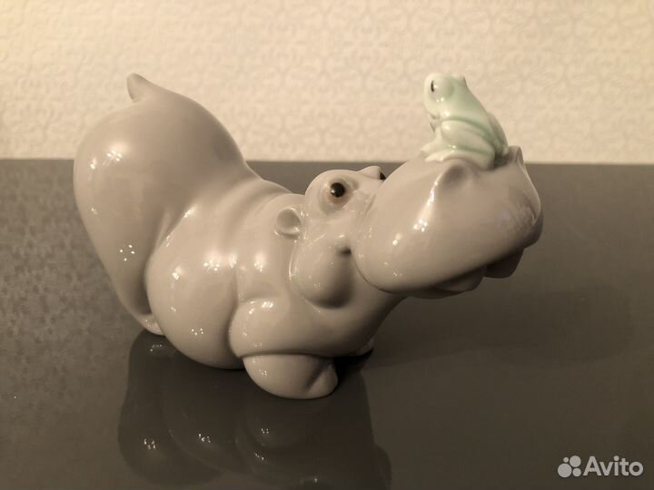 NAO Фарфор статуэтка бегемотики