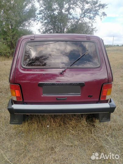 LADA 4x4 (Нива) 1.7 МТ, 2003, 150 000 км