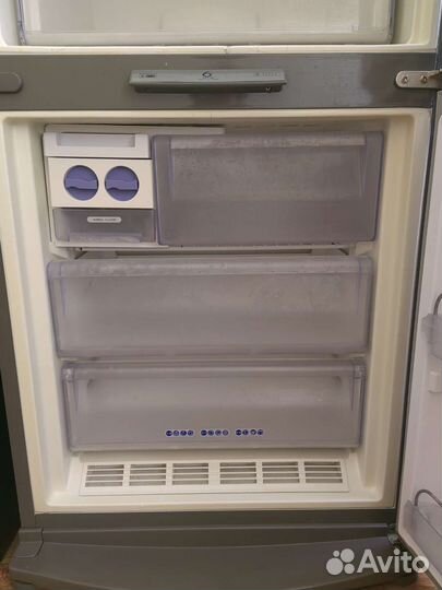 Холодильник бу whirlpool