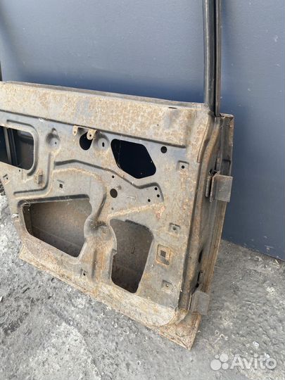 Дверь задняя левая москвич 2141