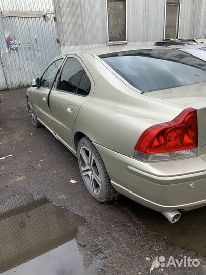 Поступила в разбор volvo S60 2.4 рестайлинг