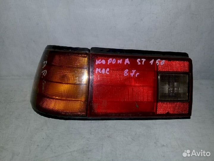 Фонарь (стоп сигнал) задний левый седан левый Toyo