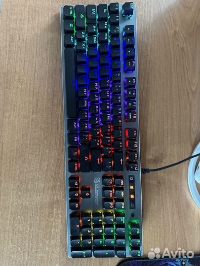 Клавиатура Bloody B760