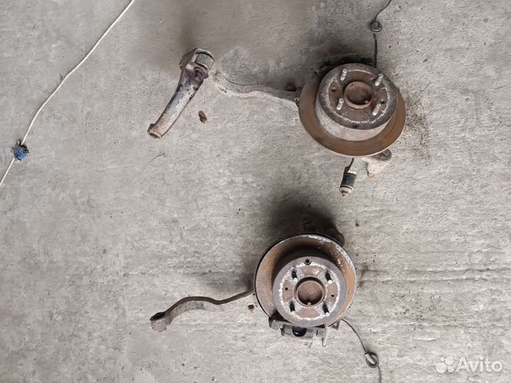 Кулак со ступицой kia magentis sonata