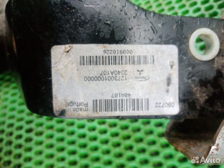 Педаль сцепления Mitsubishi Colt