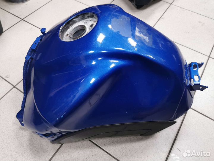 Бензобак Yamaha FZ8