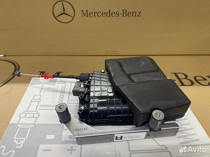 Доводчик двери Mercedes V447