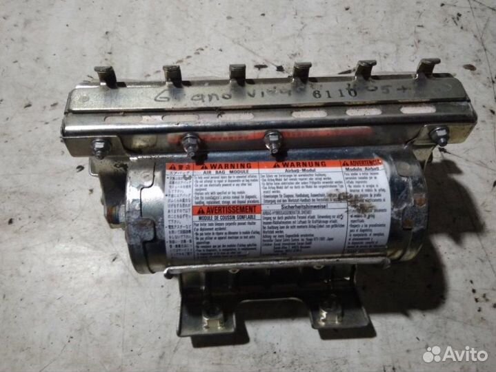 Подушка безопасности переднего пассажира Suzuki