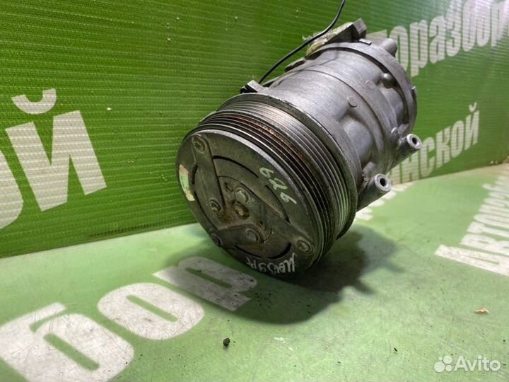Компрессор кондиционера Mazda 626