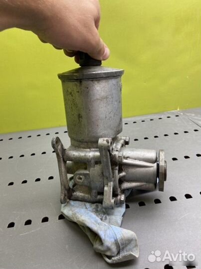 Насос гур Mercedes 190 W201