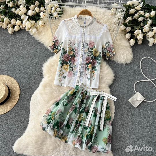 Новый костюм летний из легчайших тканей