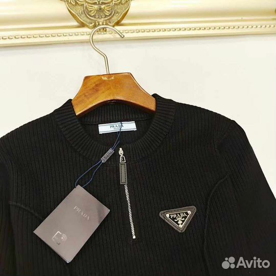 Свитер Prada