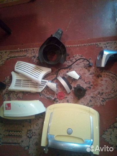 Пылесос-запчасти разные