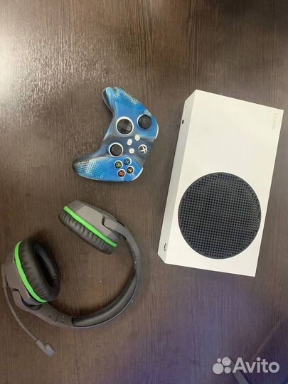 Консоль Xbox Series S
