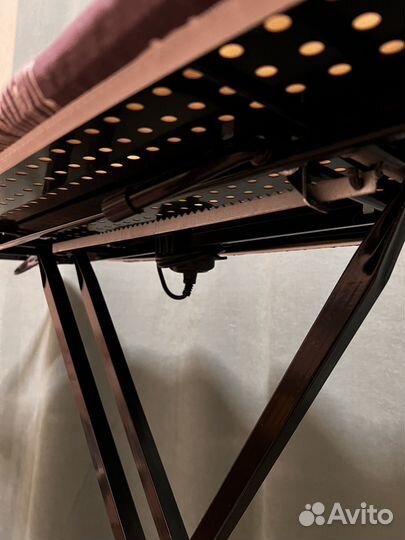 Гладильная доска с розеткой