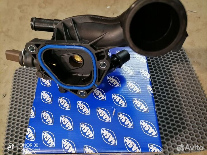 Корпус термостата в сборе Citroen /Peugeot