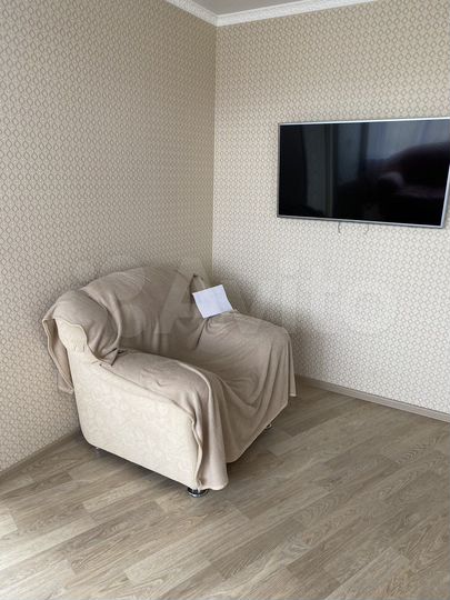 2-к. квартира, 74 м², 8/9 эт.