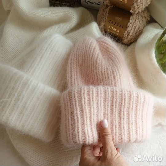 Шапка женская вязаная ручная работа