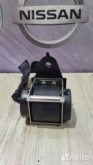 Ремень безопасности задний Nissan qashqai J10 Лев