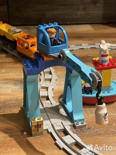 Конструктор lego duplo 10875 Грузовой поезд