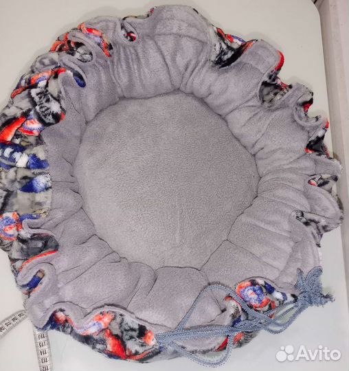 Лежанка для кошек и мелких собак