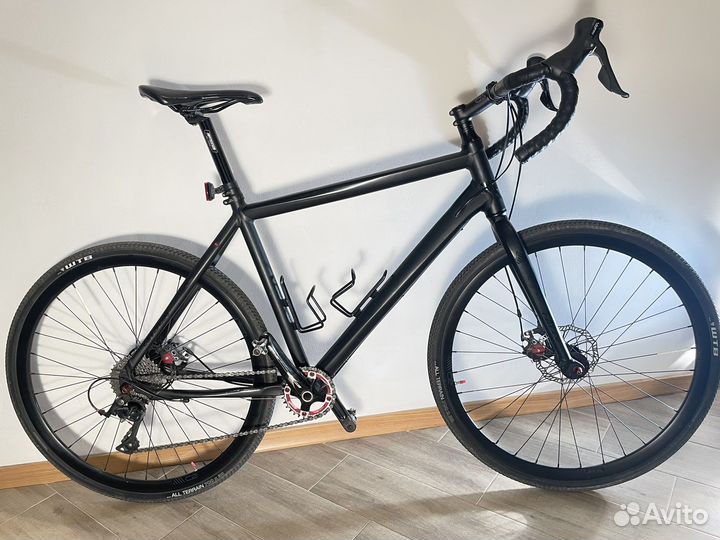 Шоссейныйный cannondale badboy гревел 58 размер