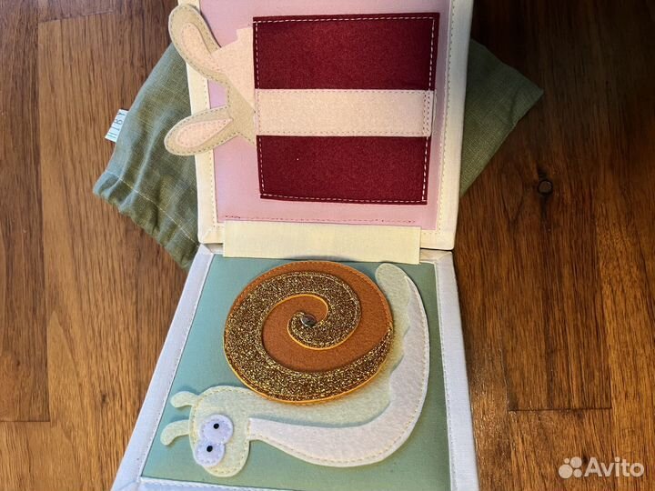 Бизиборд книга и держатель для соски