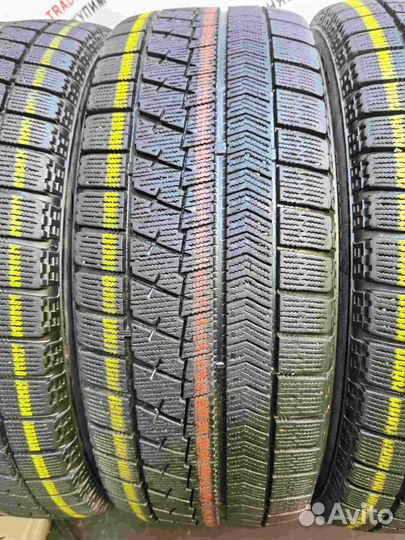 Bridgestone Blizzak VRX 215/55 R17 94S