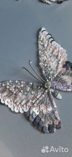 Бабочка на платье