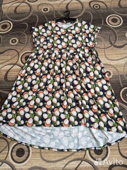 Платье летнее 60-62 размер, удлинённое сзади