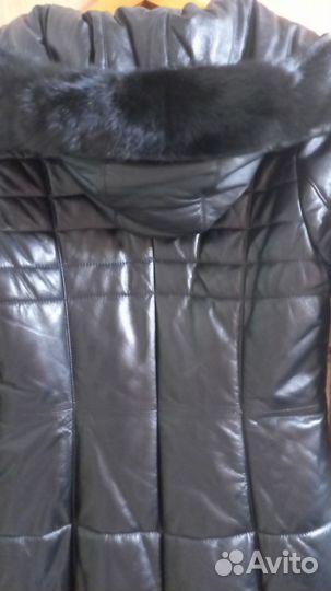 Кожаное женское пальто,с капюшоном,отделка норка