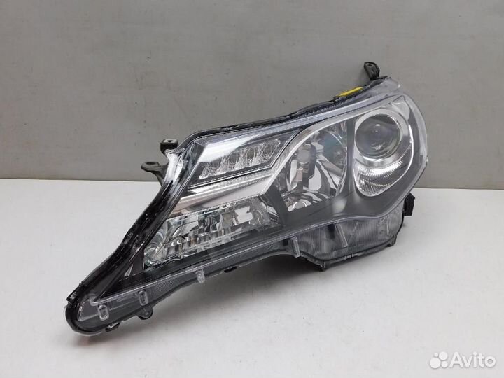 Фара левая Toyota RAV4