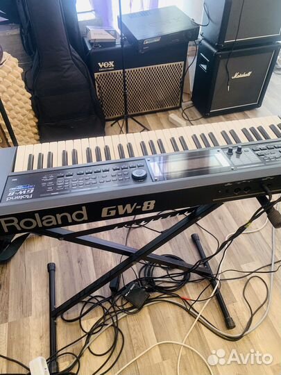Синтезатор Roland GW-8